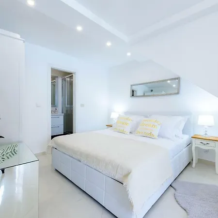 San Lorenzo Deluxe With Balcony Gæstehus 4*