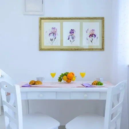 San Lorenzo Deluxe With Balcony