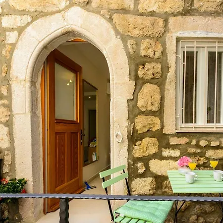 San Lorenzo Deluxe With Balcony Guest house