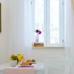 San Lorenzo Deluxe With Balcony בית הארחה 4*