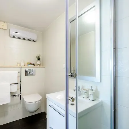 San Lorenzo Deluxe With Balcony